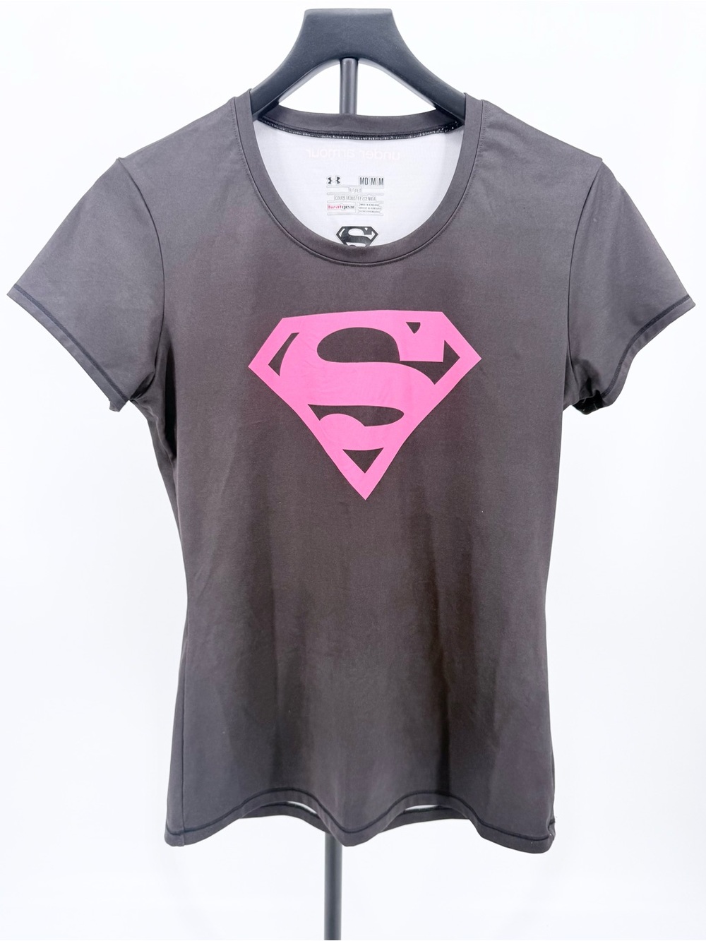 Under Armour x DC Comics Supergirl HeatGear Fitted Athletic Tee Pink Logo Size M